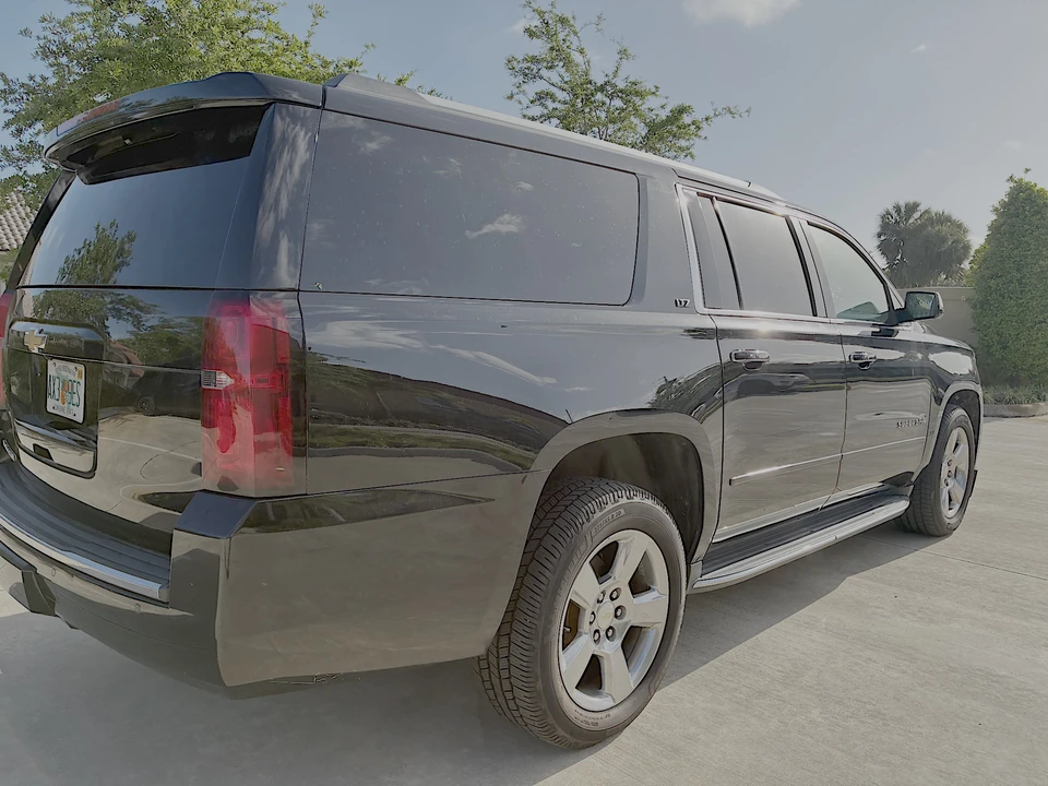2016 Chevrolet Suburban 11th Gen - Image 30 of 31