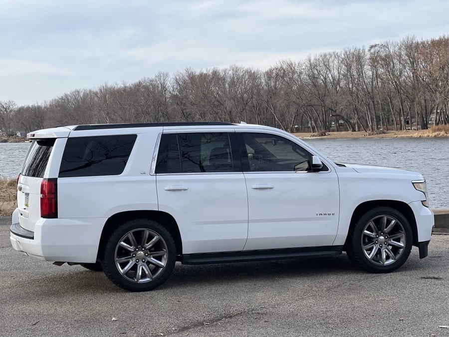 2016 Chevrolet Tahoe 4th Gen - Image 2 of 21