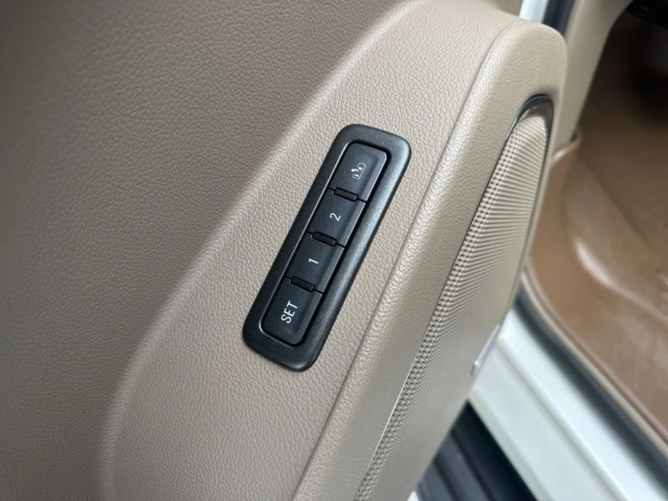 2016 Chevrolet Tahoe 4th Gen - Image 11 of 21