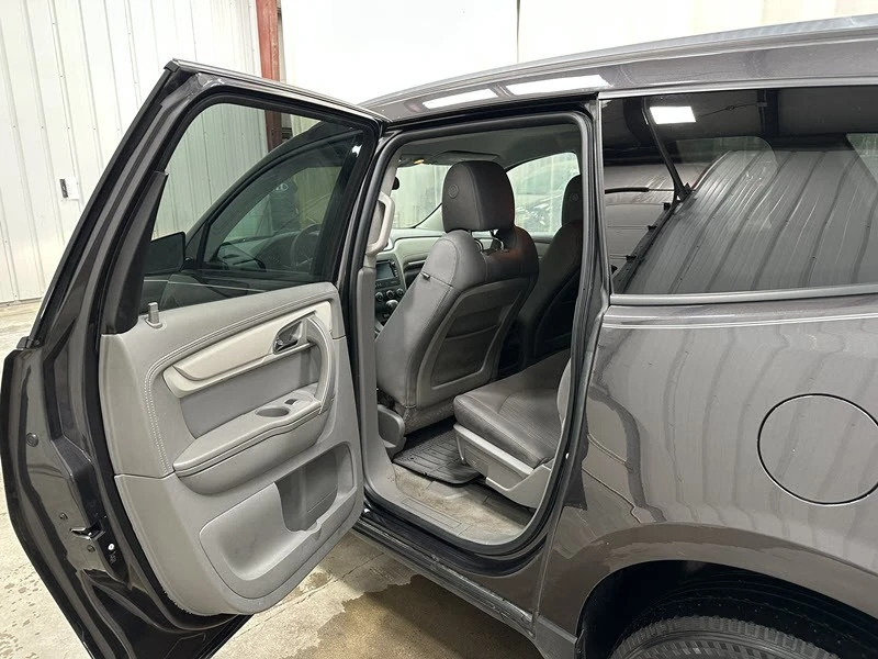 2016 Chevrolet Traverse - Image 11 of 21