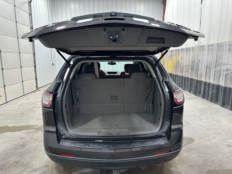 2016 Chevrolet Traverse - Image 15 of 21