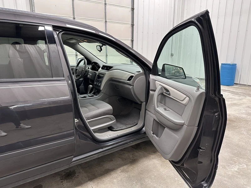 2016 Chevrolet Traverse - Image 18 of 21