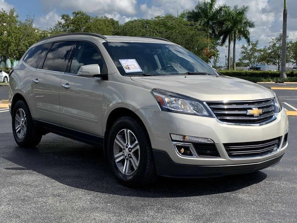 2016 Chevrolet Traverse - Image 2 of 12
