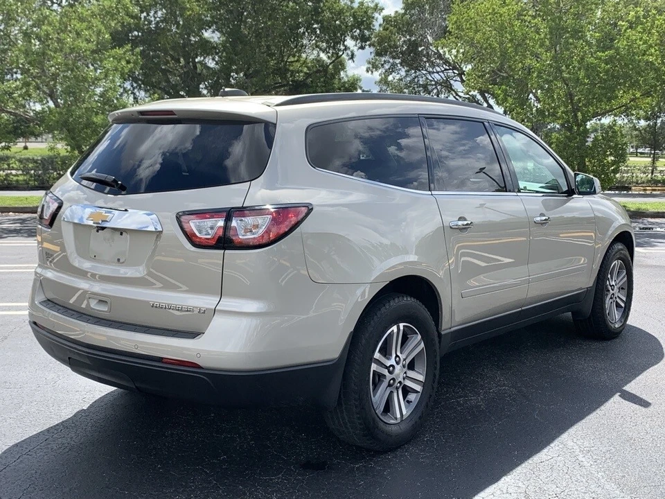 2016 Chevrolet Traverse - Image 3 of 12