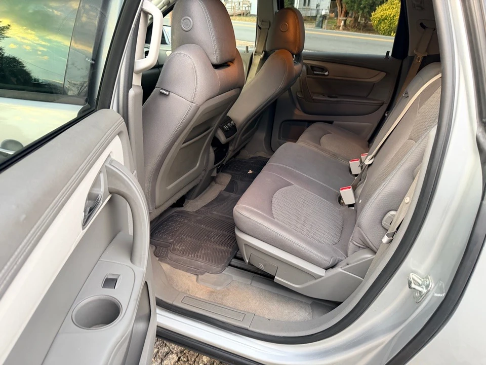 2016 Chevrolet Traverse - Image 12 of 18