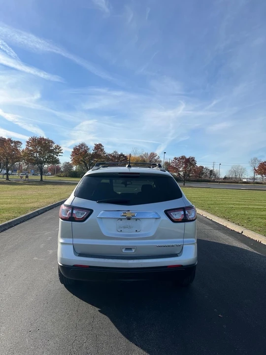 2016 Chevrolet Traverse - Image 2 of 13