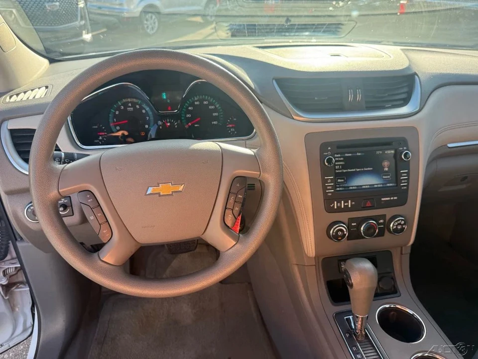 2016 Chevrolet Traverse - Image 19 of 21