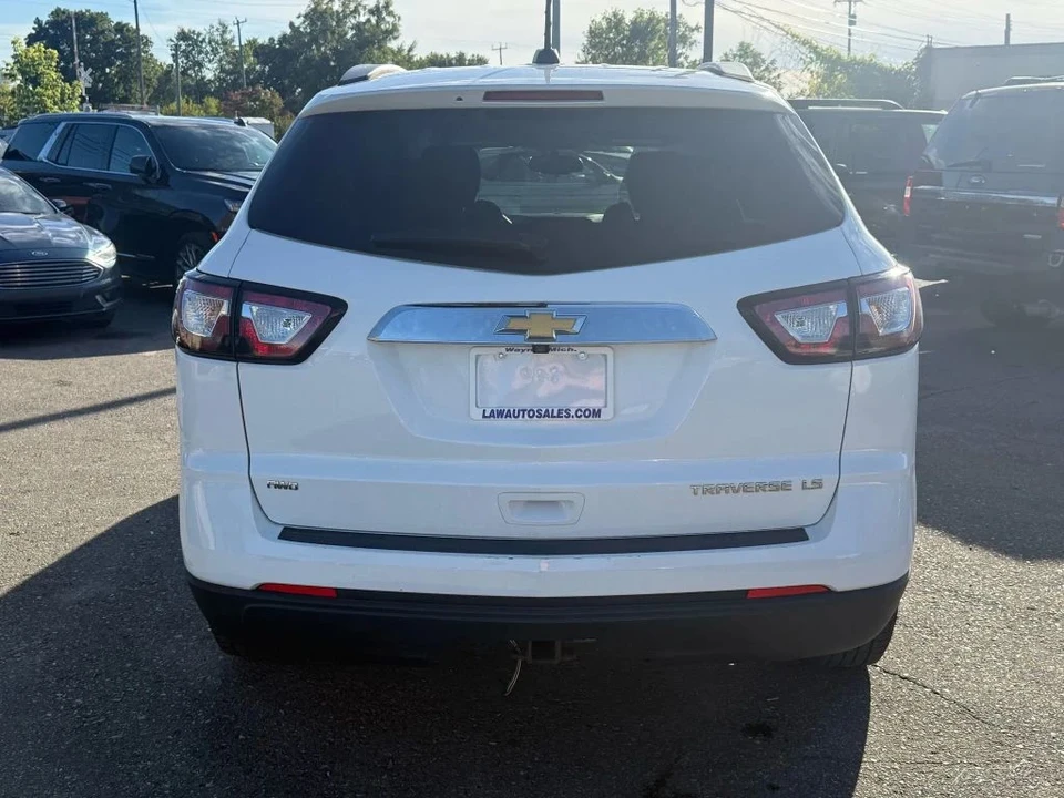 2016 Chevrolet Traverse - Image 6 of 12