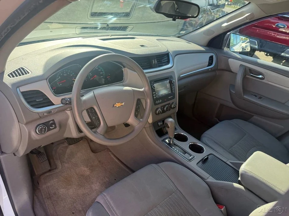 2016 Chevrolet Traverse - Image 17 of 21