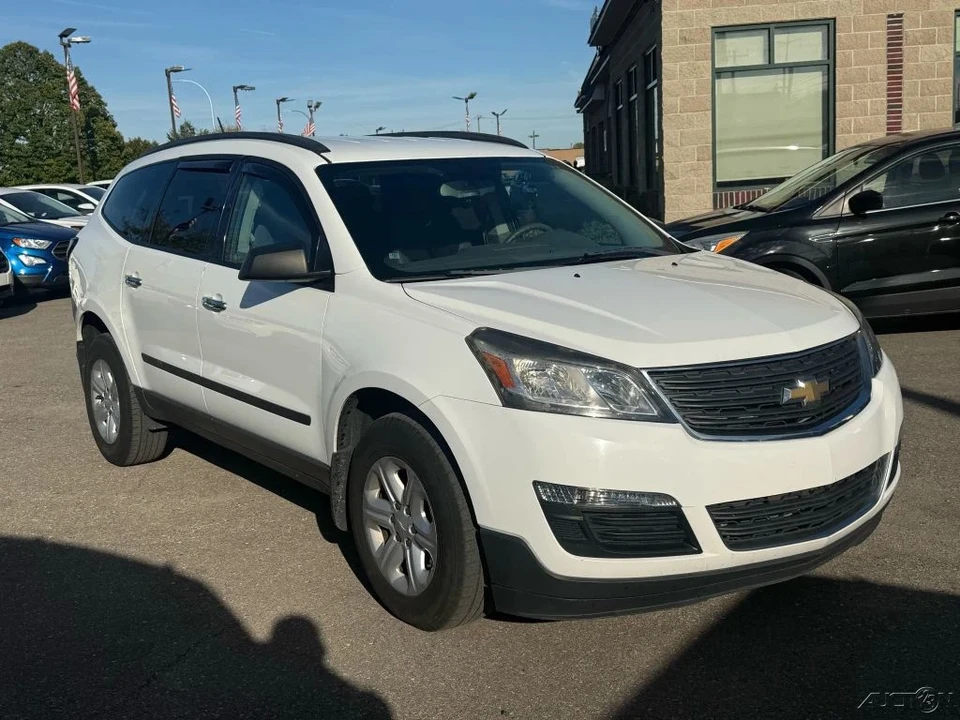 2016 Chevrolet Traverse - Image 3 of 12