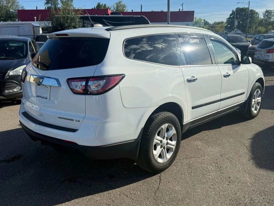 2016 Chevrolet Traverse - Image 5 of 12
