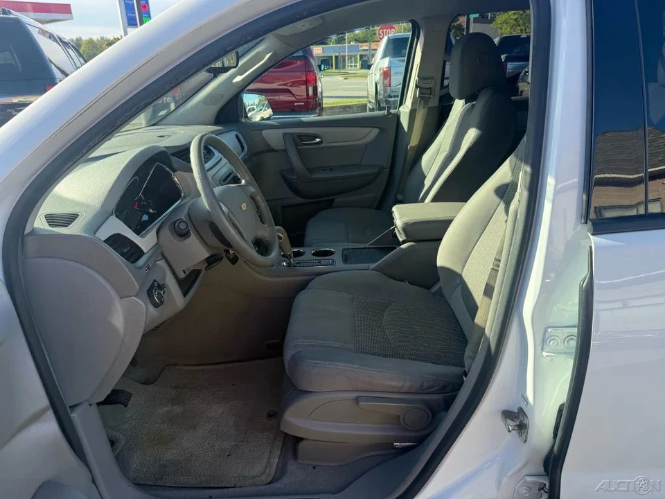 2016 Chevrolet Traverse - Image 15 of 21