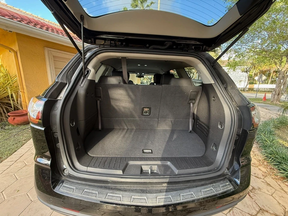 2016 Chevrolet Traverse - Image 9 of 21