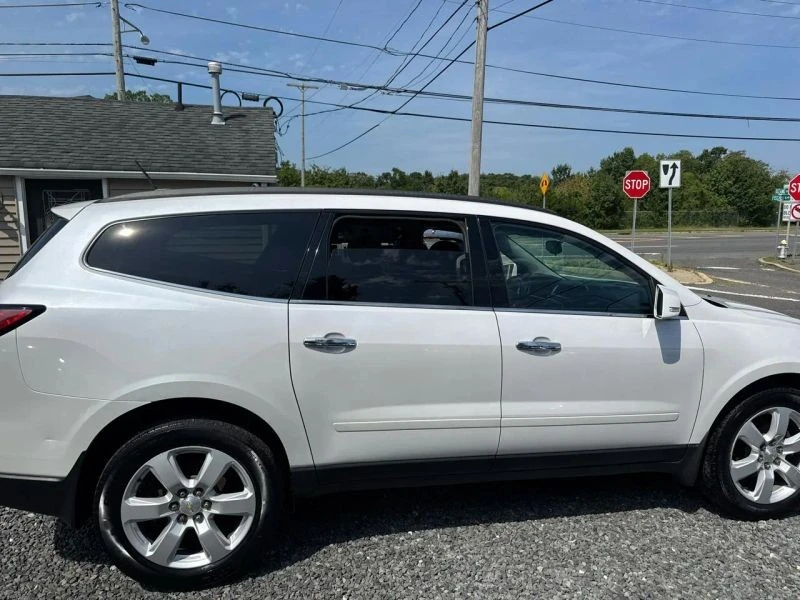 2016 Chevrolet Traverse - Image 6 of 12