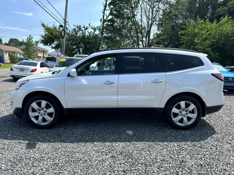 2016 Chevrolet Traverse - Image 2 of 12