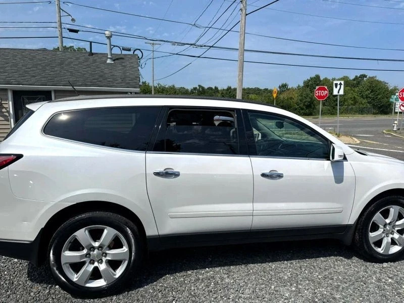 2016 Chevrolet Traverse - Image 6 of 12