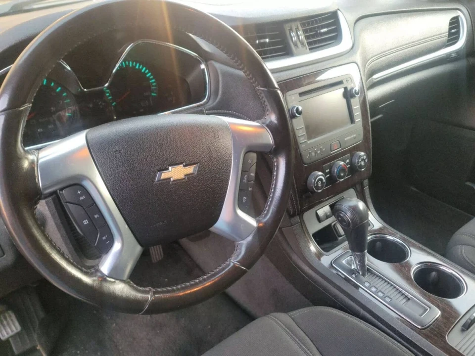 2016 Chevrolet Traverse - Image 15 of 21