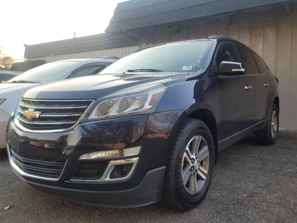 2016 Chevrolet Traverse - Image 2 of 21