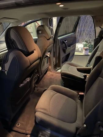 2016 Chevrolet Traverse - Image 2 of 5
