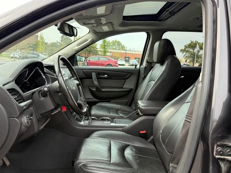 2016 Chevrolet Traverse - Image 5 of 8