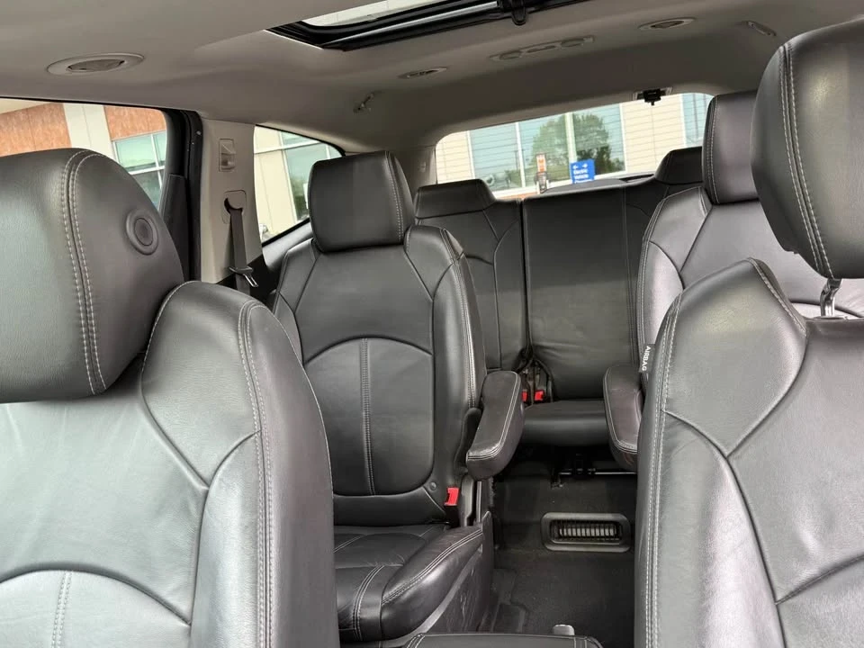 2016 Chevrolet Traverse - Image 7 of 8