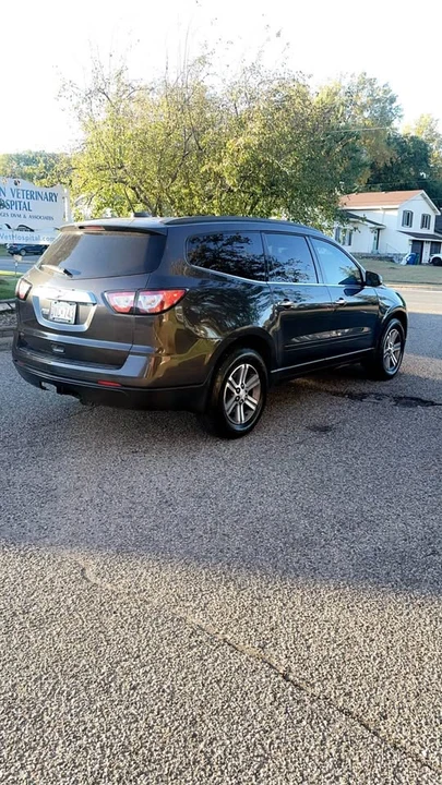 2016 Chevrolet Traverse - Image 2 of 11