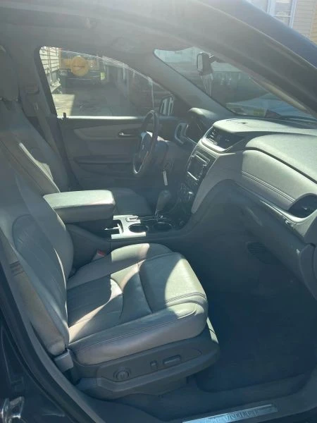 2016 Chevrolet Traverse - Image 8 of 12