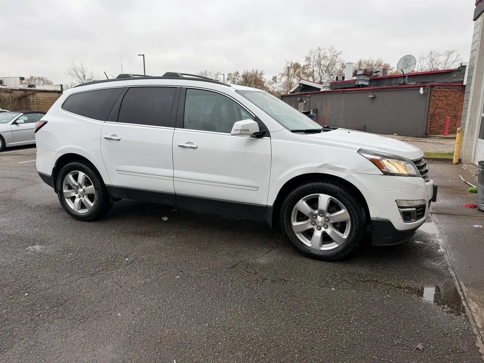 2016 Chevrolet Traverse - Image 18 of 21