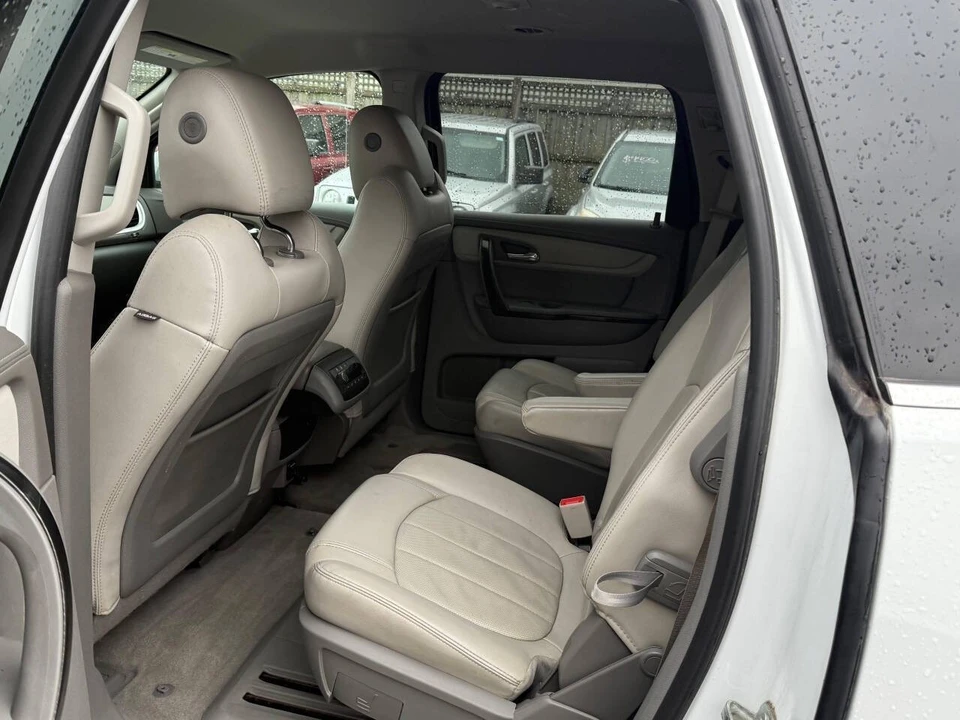 2016 Chevrolet Traverse - Image 14 of 21