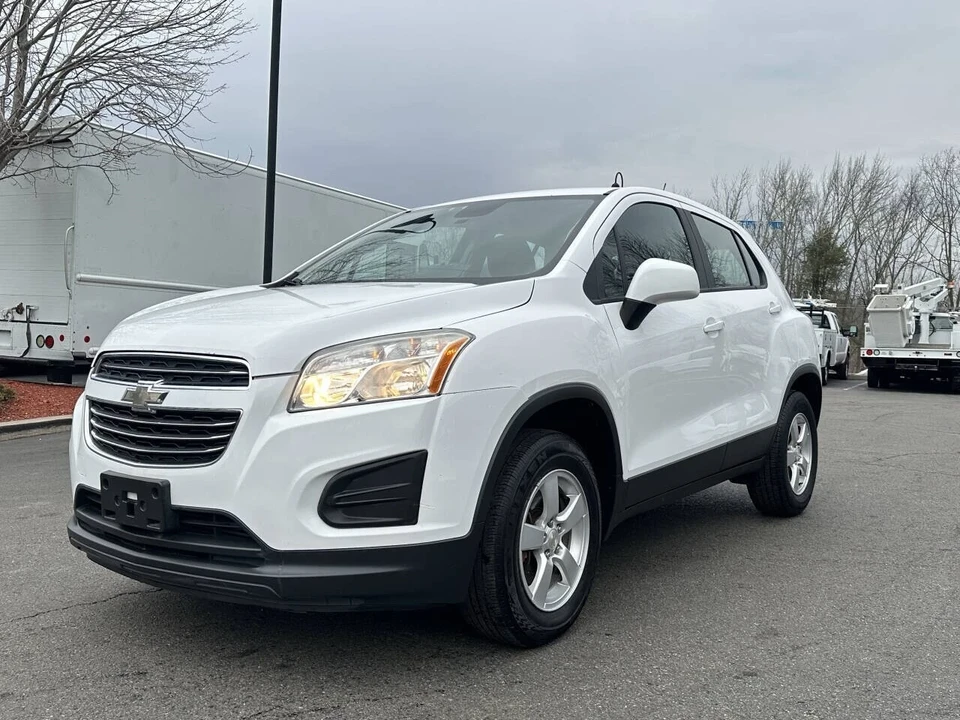 2016 Chevrolet Trax - Image 2 of 13