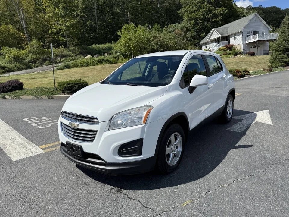 2016 Chevrolet Trax - Image 2 of 12