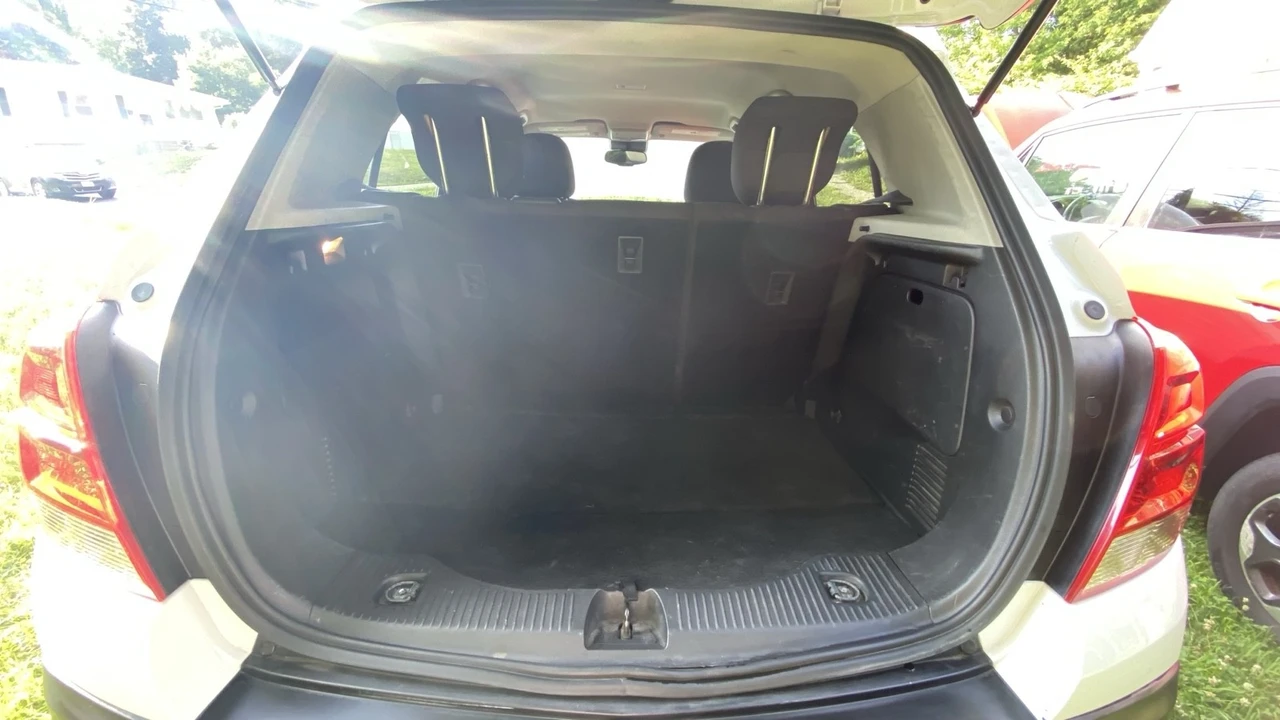 2016 Chevrolet Trax - Image 8 of 18