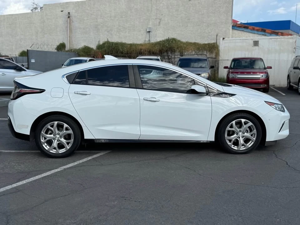 2016 Chevrolet Volt - Image 2 of 13