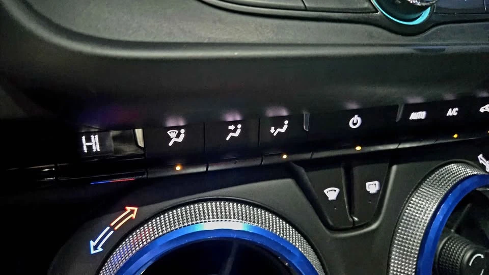2016 Chevrolet Camaro 6th Gen - Image 15 of 18
