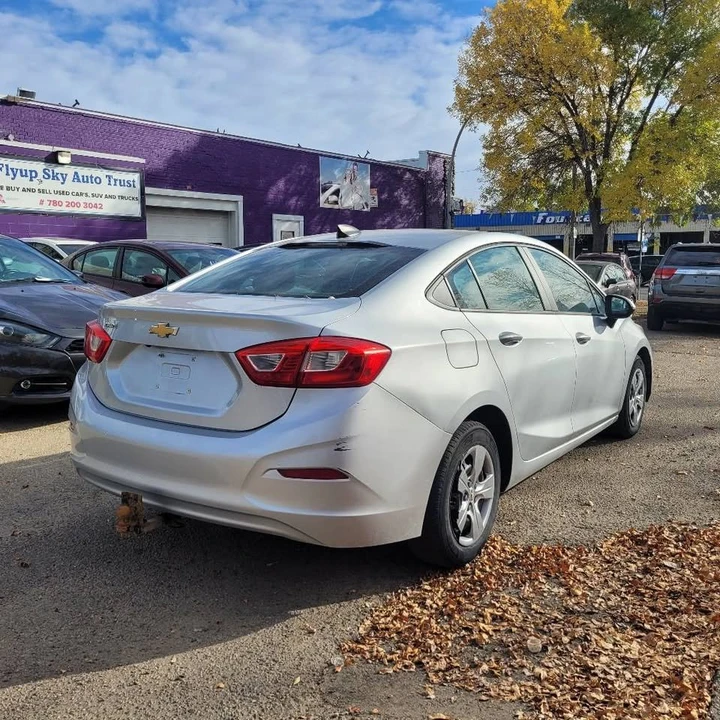 2016 Chevrolet Cruze - Image 10 of 15