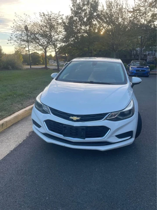 2016 Chevrolet Cruze - Image 2 of 13