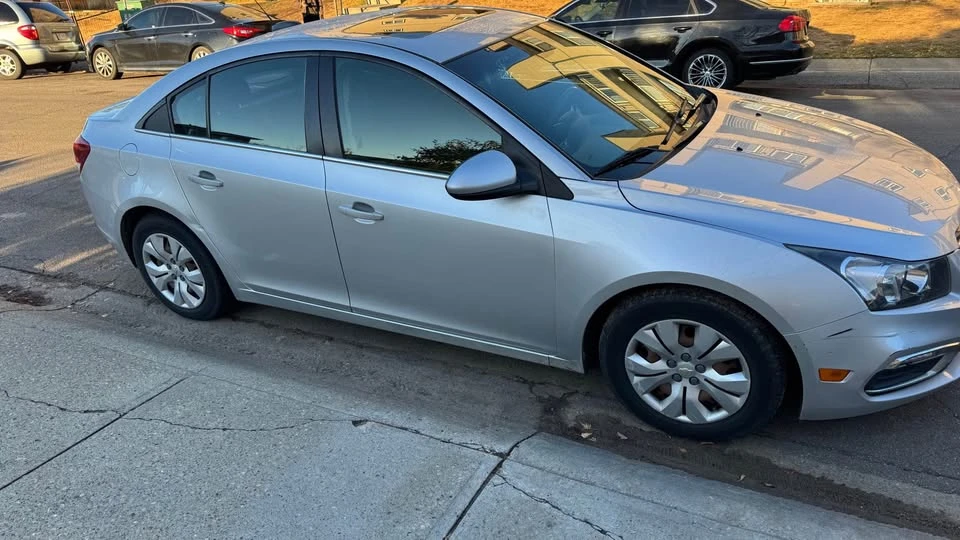 2016 Chevrolet Cruze - Image 2 of 5