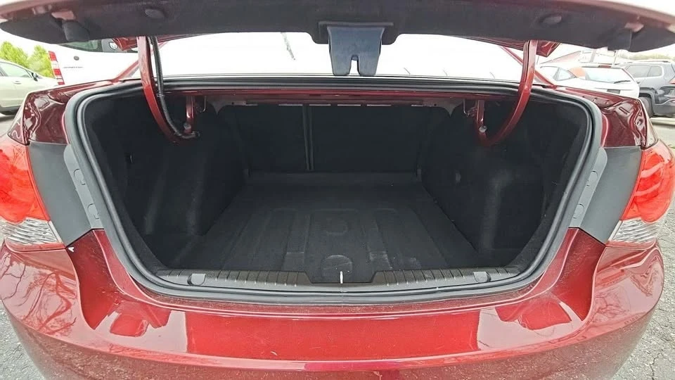 2016 Chevrolet Cruze - Image 6 of 9