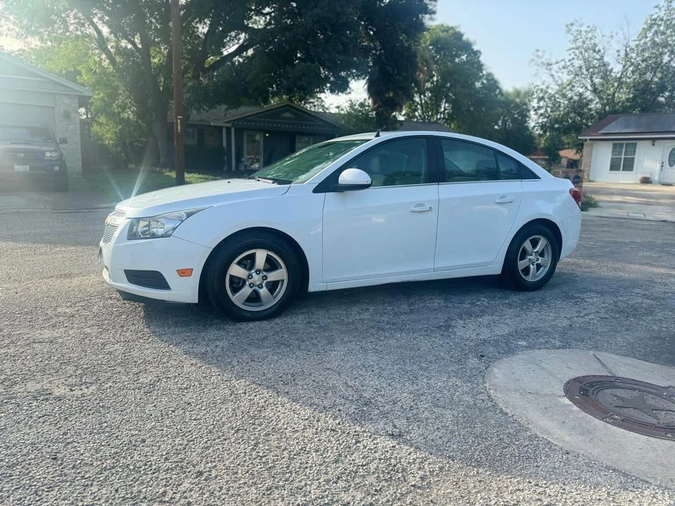 2016 Chevrolet Cruze - Image 2 of 6