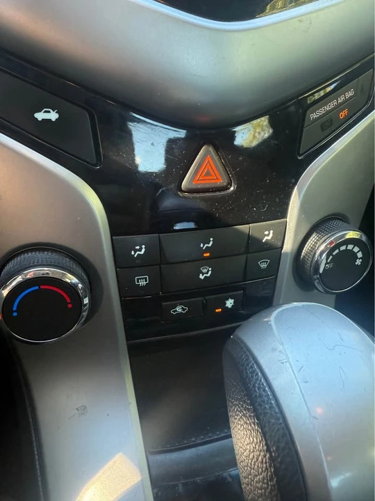 2016 Chevrolet Cruze - Image 12 of 14