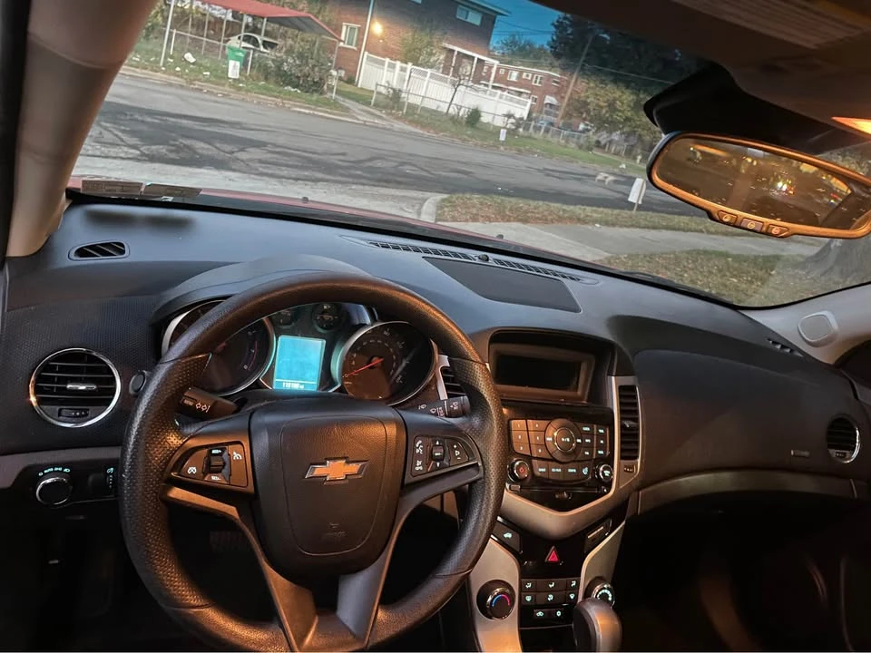 2016 Chevrolet Cruze - Image 8 of 12