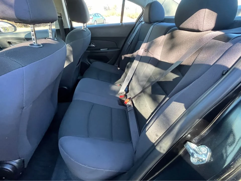 2016 Chevrolet Cruze - Image 11 of 17