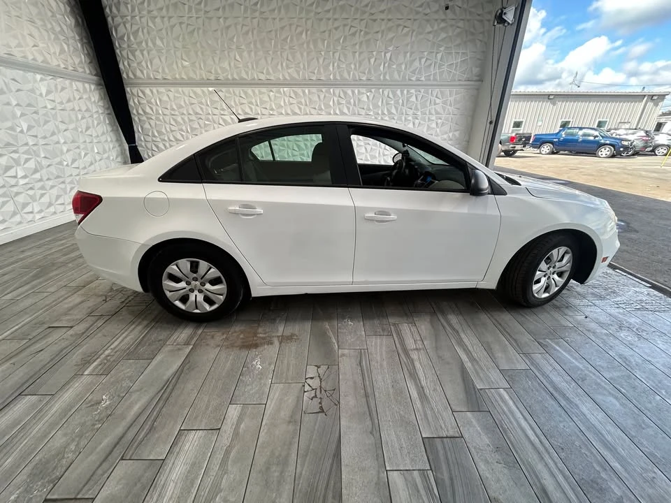 2016 Chevrolet Cruze - Image 15 of 18