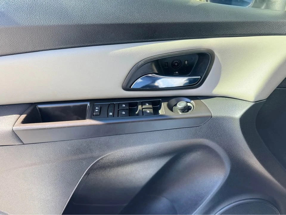 2016 Chevrolet Cruze - Image 16 of 20