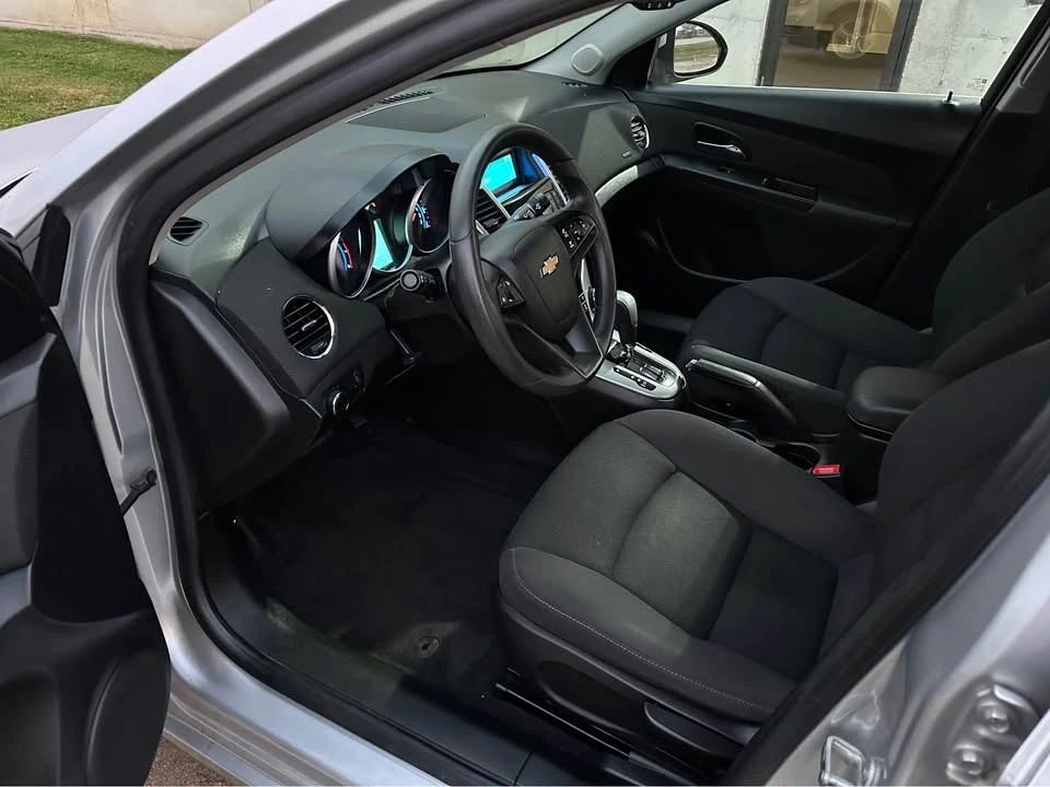 2016 Chevrolet Cruze - Image 8 of 9
