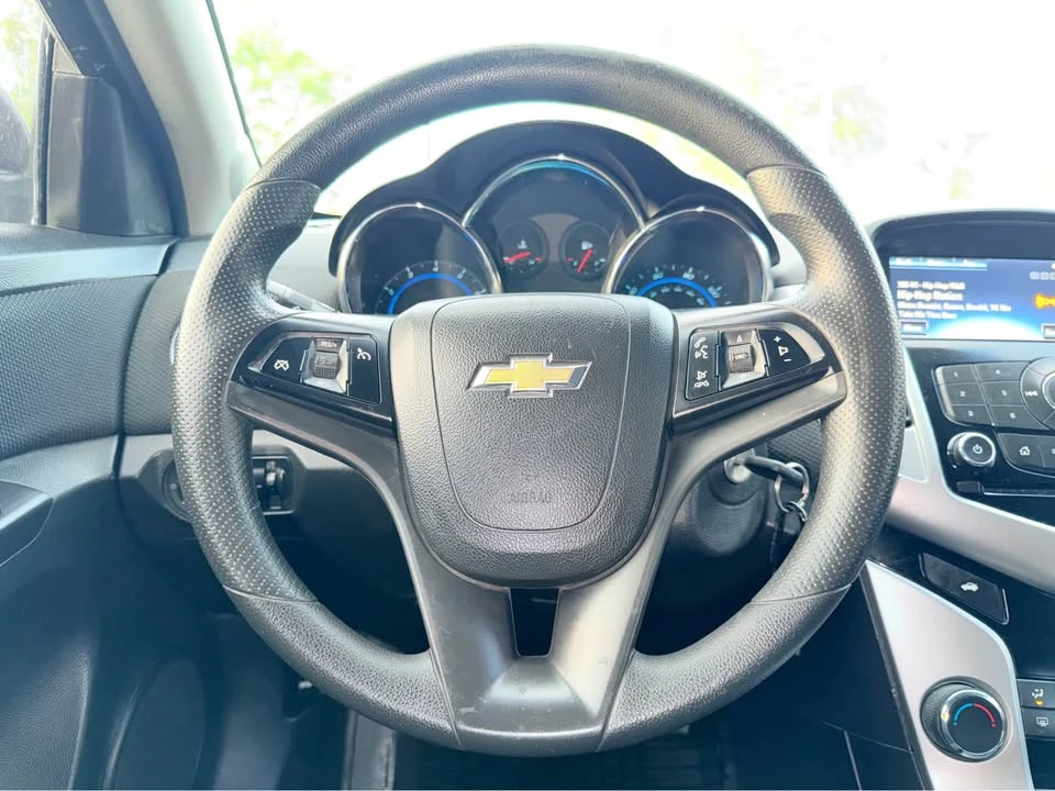 2016 Chevrolet Cruze - Image 12 of 13