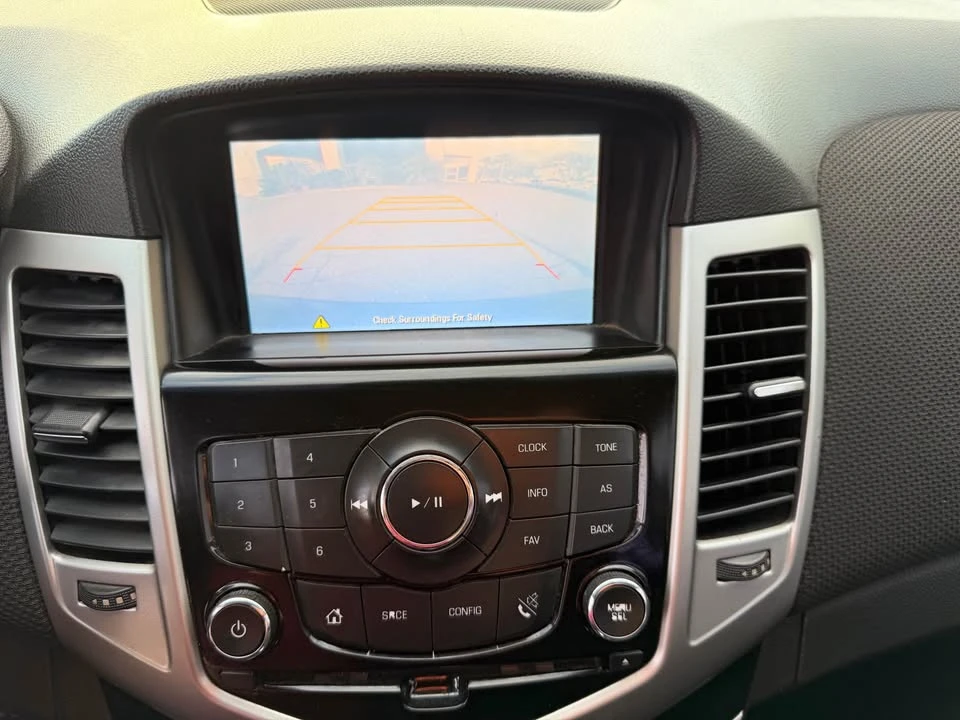 2016 Chevrolet Cruze - Image 10 of 13