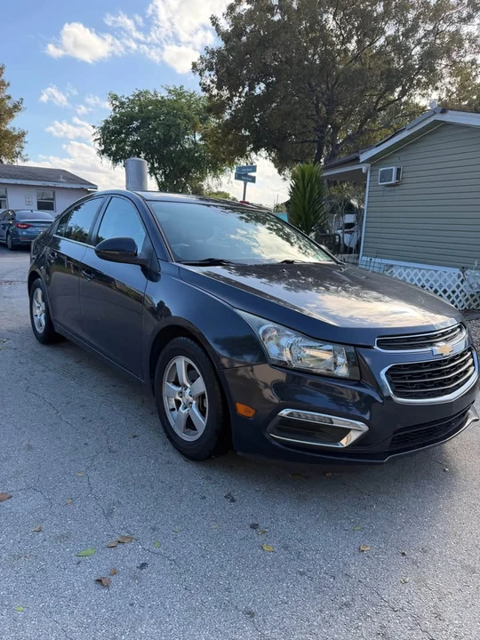 2016 Chevrolet Cruze - Image 2 of 11