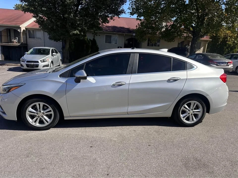 2016 Chevrolet Cruze - Image 2 of 16