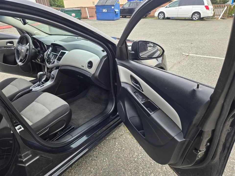 2016 Chevrolet Cruze - Image 13 of 15